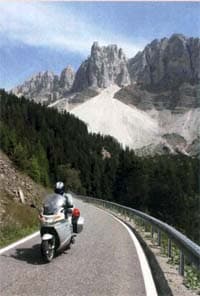 Clement Salvadori riding the Italian Dolomites